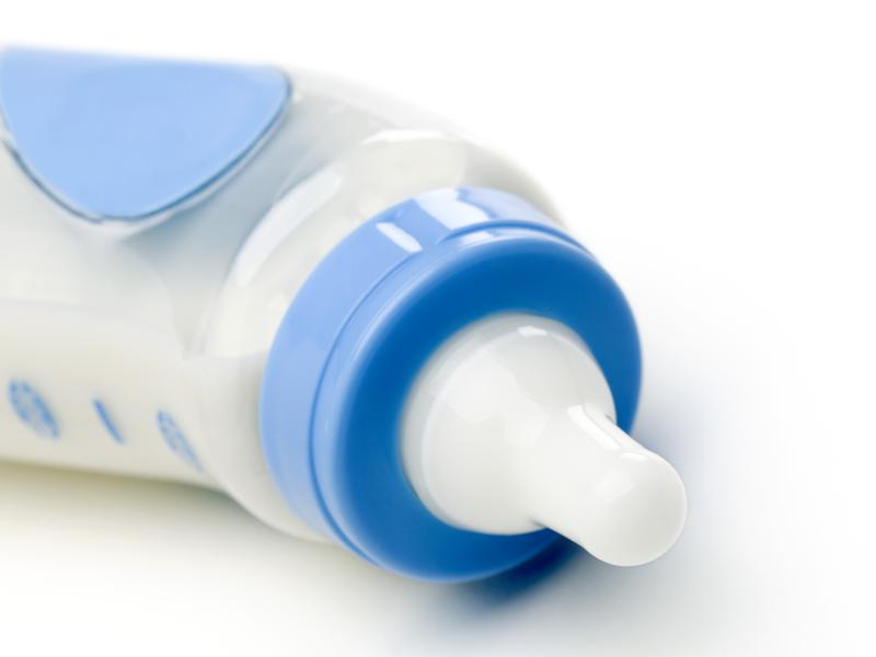 Los extractores de leche permiten mantener la alimentación materna