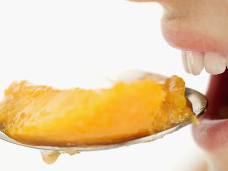 Mandarinas, plátanos, guayaba y naranja, forman parte de las fuentes ricas en vitaminas C.