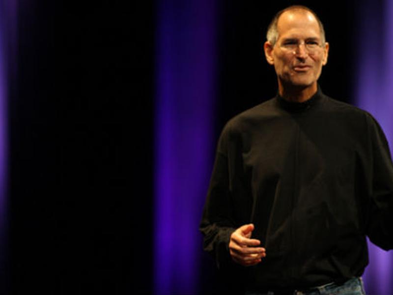 Steve Jobs toma licencia médica por cuestiones de salud.