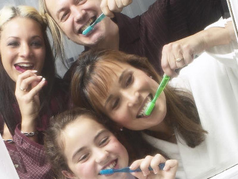 La importancia de los cepillos de dientes en la higiene