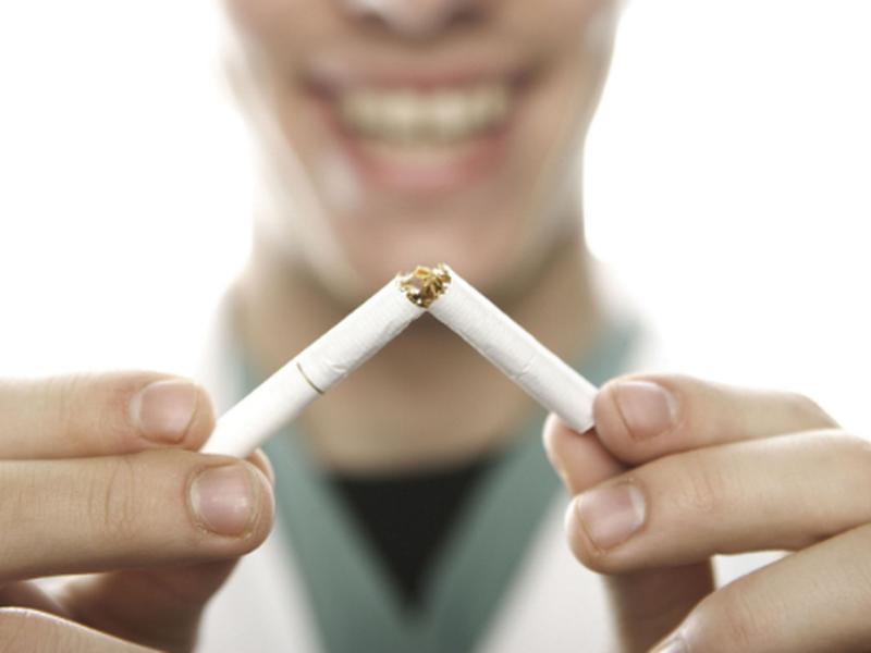 Evitar el cigarro antes de los 18 previene el tabaquismo