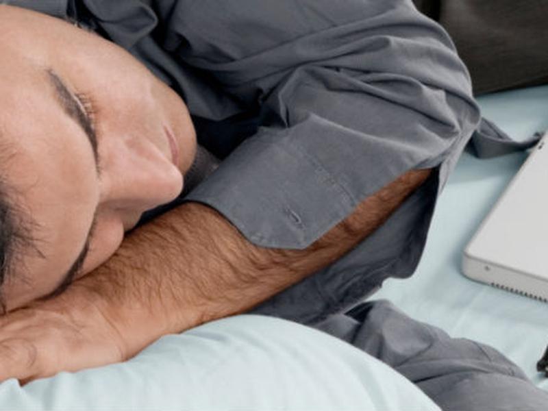 Apnea de sueño provoca disfunción eréctil.