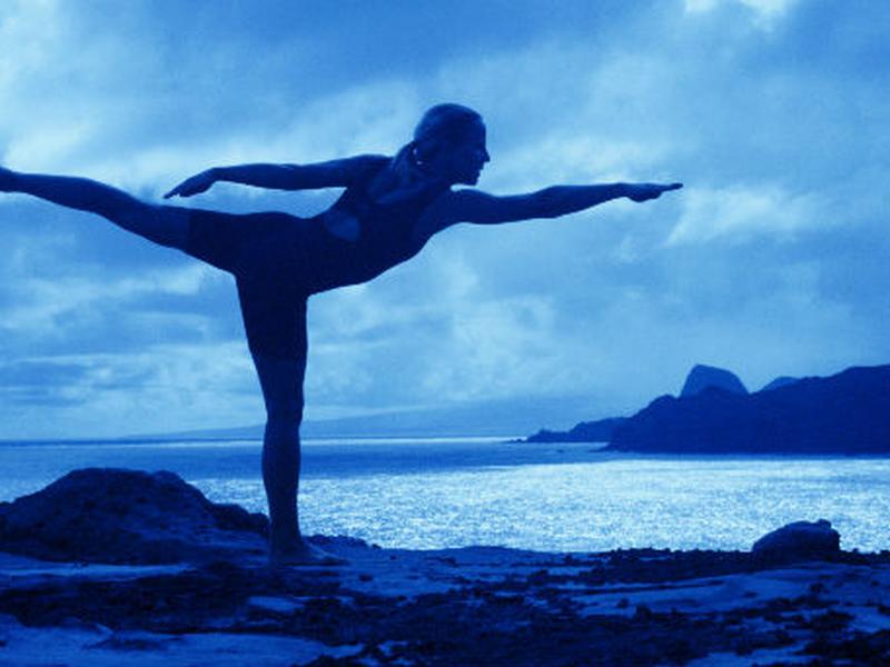Practicar yoga es ideal para disminuir tus niveles de estrés y/o ansiedad