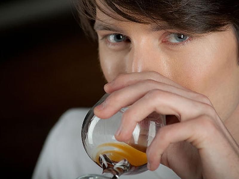 Modera tu consumo de alcohol y prevén la intoxicación alcohólica