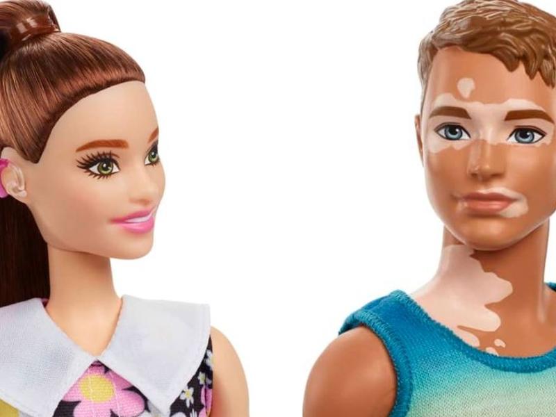 Barbie con aparato auditivo Ken con vitiligo