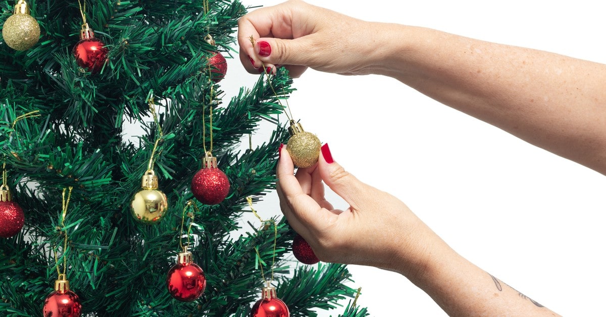 Cómo decorar el árbol de Navidad paso a paso