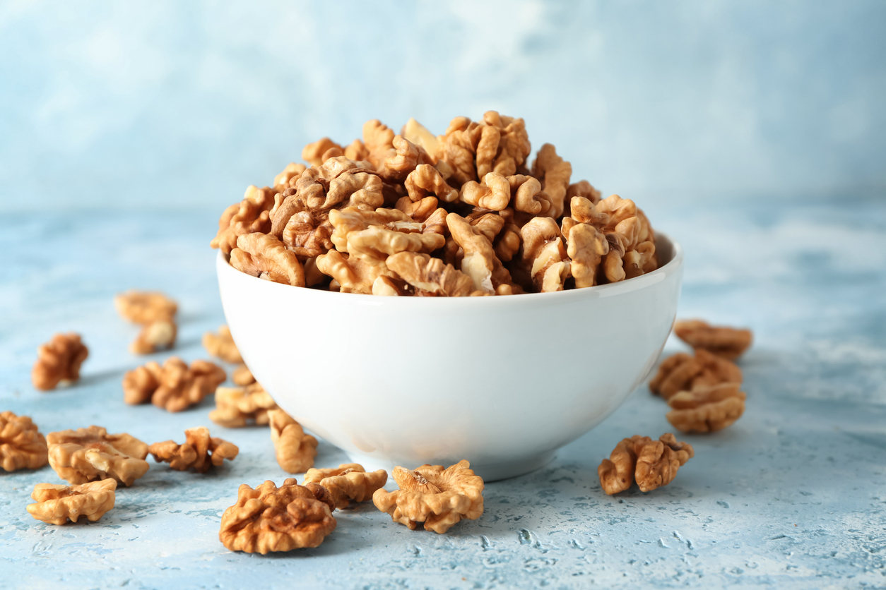 Las nueces son el snack perfecto para reducir el colesterol y combatir el terrible estreñimiento 