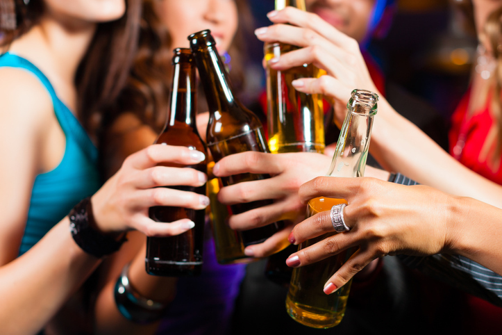 istock 519571417 0 Mujeres beben más alcohol que los hombres: estudio