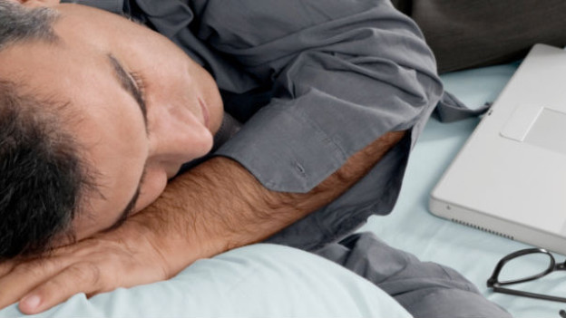 Apnea de sueño provoca disfunción eréctil.