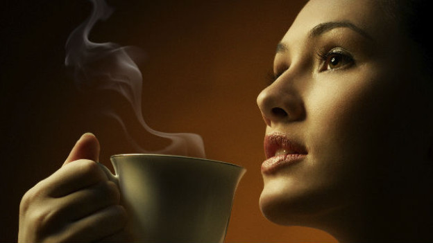 Se recomienda beber de tres a cuatro tazas de café al día