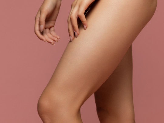 Mujer con piernas bonitas