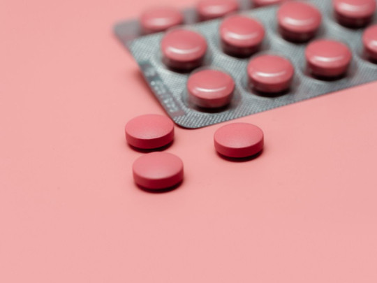 Tabletas para ilustrar que Relacionan anticonceptivos hormonales y medicamentos para menopausia con tumores cerebrales