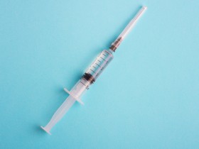 El mito de las “malas vacunas”, cómo empezó y por qué es importante erradicarlo