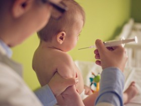  Esta vacuna puede salvar la vida de tu hijo, ¿estás segura de que la tiene?