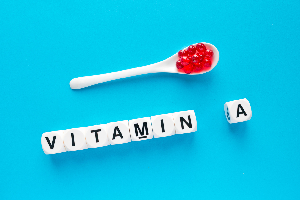 vitaminas-para-hacer-crecer-el-cabello-en-un-mes-salud180